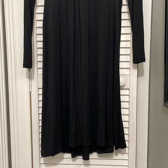 Old Navy Long Sleeve Maternity Dress - Picture 9 of 9